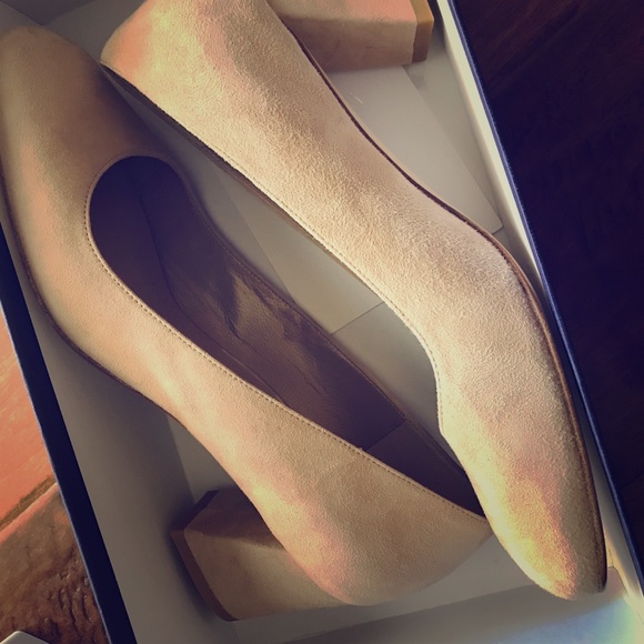 Stuart Weitzman Shoes - brand new Stuart Weitzman marymid